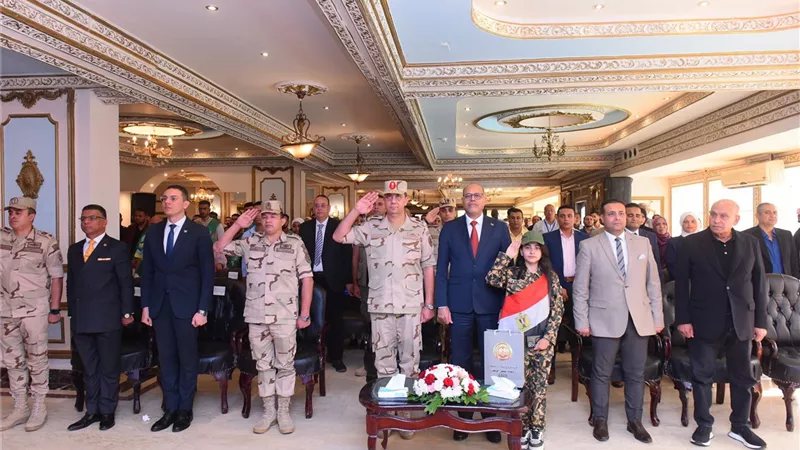 جبران يسلم 50 عقد عمل لذوي الهمم خلال ندوة عن حروب الجيل الرابع