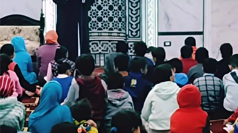 أوقاف كفر الشيخ ترسخ القيم والهوية الوطنية عبر البرنامج التثقيفي للطفل