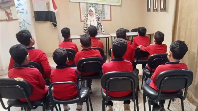 ورش فنية ومحاضرات تثقيفية لطلاب القليوبية بقصور الثقافة