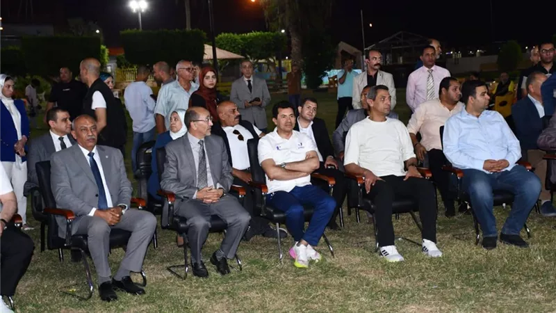 وزير الشباب والرياضة يشارك فى احتفالات السويس بالعيد القومى