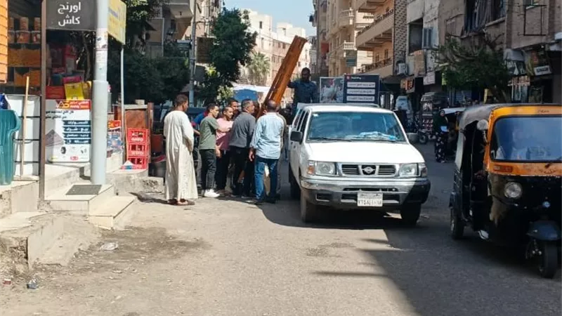 حملات مكبرة لإزالة الإشغالات وتحقيق الانضباط المروري بأسيوط