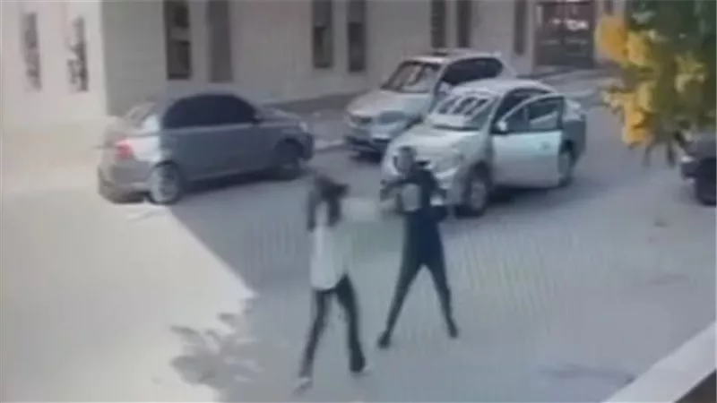 ضربها بسلك كهربا.. ضبط سائق تطبيق نقل ذكي تعدى على فتاة 