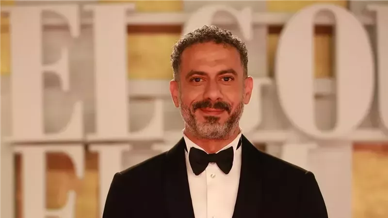 محمد فراج يكشف أسرار دوره الجريء في مسلسل «ورد وشوكولاتة»|خاص