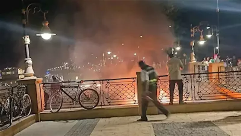 السيطرة على حريق مطعم  في الأقصر.. والسبب ماس كهربائى 