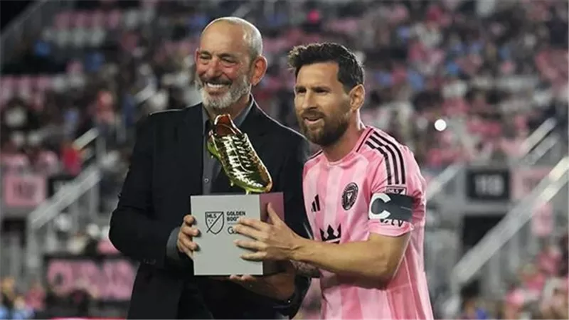 بـ 29 هدفا .. ميسي يحصد جائزة الحذاء الذهبي في الدوري الأمريكي