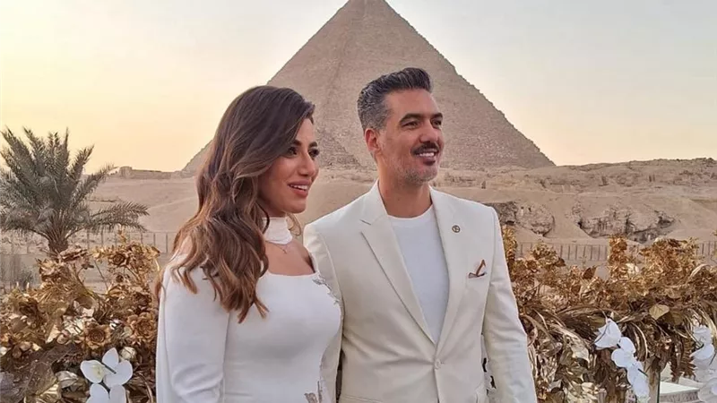 من أمام الأهرامات.. هايدي موسى تحتفل بعقد قرانها على محمد غنيم