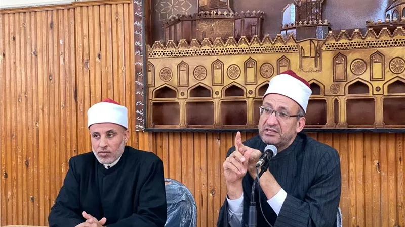 رئيس منطقة كفر الشيخ الأزهرية يلتقي فريق ألعاب القوى استعدادا لبطولة الجمهورية 