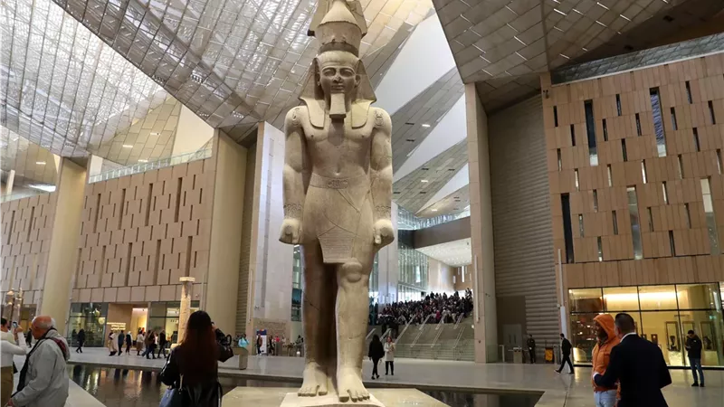 القاهرة الإخبارية ترصد الاستعدادات النهائية لافتتاح المتحف المصري الكبير| فيديو