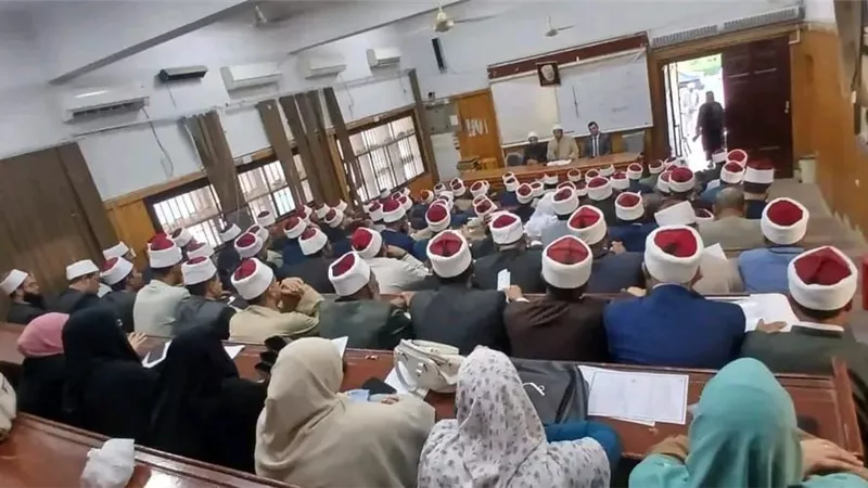 البحوث الإسلامية يواصل متابعة الاجتماعات الشهرية لمناطق الوعظ