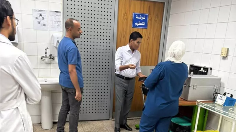 وكيل صحة الأقصر يتابع انتظام الأداء داخل المنشآت الصحية