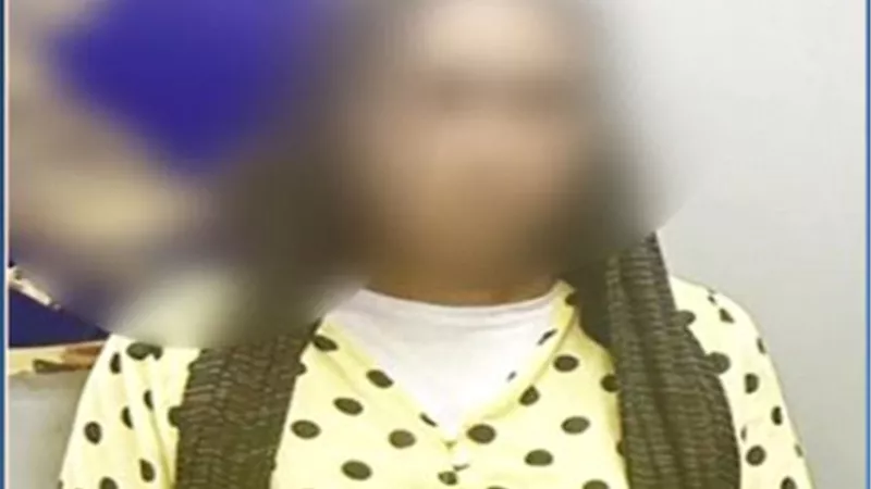 القبض على سيدة سرقت حذاء رياضيا لشاب من ذوي الهمم|فيديو  