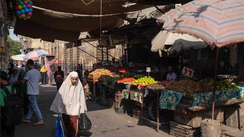 توقعات باستقرار أسعار السلع الأساسية حتى نهاية 2025