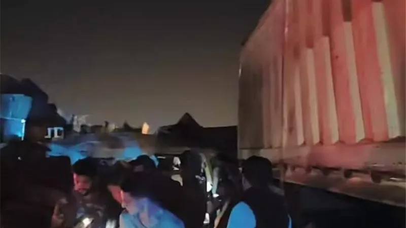 تريلا بدأت الدهس.. تفاصيل جديدة في واقعة حادث طريق السويس المروع ببدر