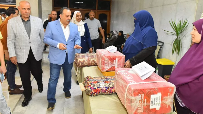 «كراسي كهربائية وماكينات خياطة» لذوي الهمم والمعيلات في أسيوط