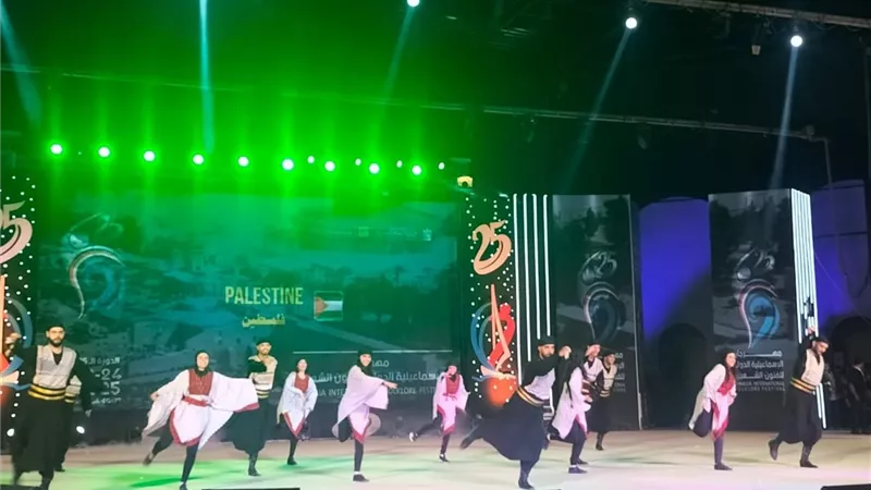 فرقة وطن الفلسطينية تشعل حفل افتتاح مهرجان الإسماعيلية الدولي للفنون