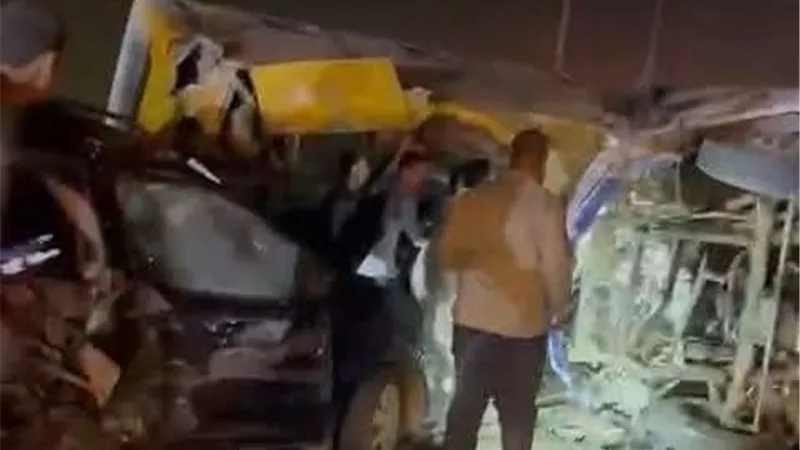 مصدر بـ«الصحة»: ارتفاع عدد وفيات حادث طريق السويس إلى 6 حالات