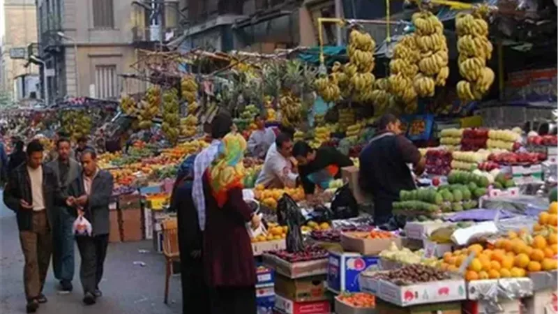 4 أصناف ترتفع و3 تتراجع.. تباين أسعار الفاكهة في الأسواق اليوم الأحد