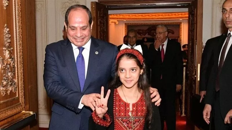حسن بلبل يوجه رسالة للرئيس السيسي بعد اللقطة الإنسانية مع الطفلة الفلسطينية
