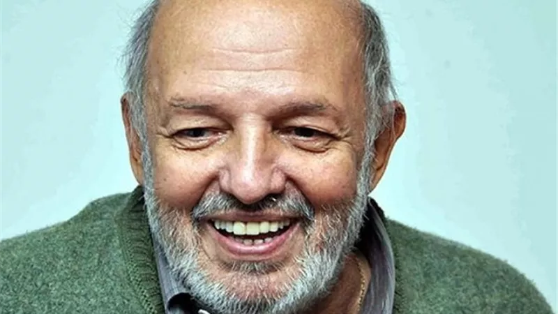 في ذكرى ميلاده.. المخرج محمد خان صاحب الواقعية والمصري حتى النخاع
