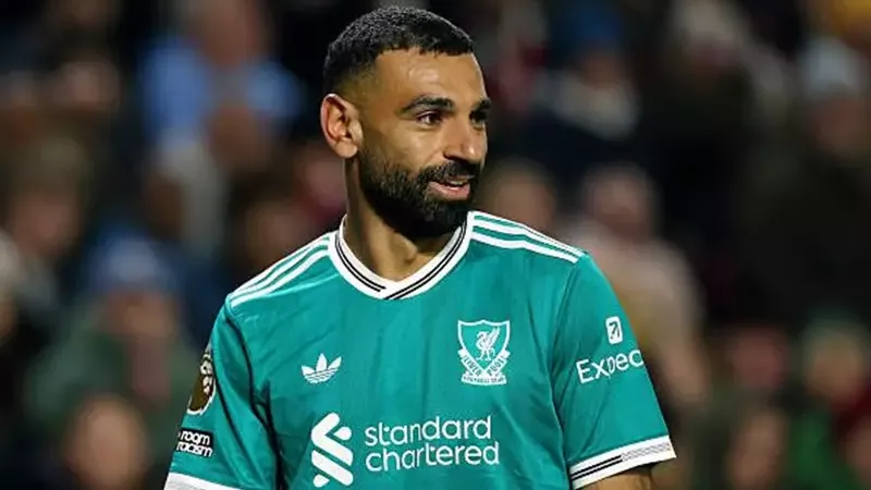 سلوت يشيد بهدف محمد صلاح رغم هزيمة ليفربول أمام برينتفورد