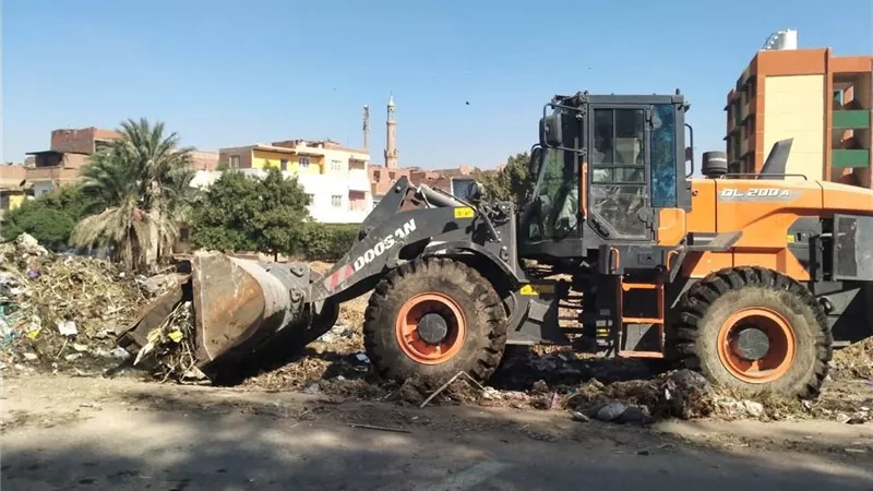 بنى سويف: رفع 32 طن مخلفات وصيانة إنارة قرى مركز الواسطى