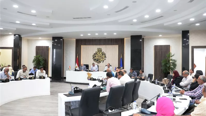 محافظ أسوان: مهلة أخير لأصحاب طلبات التقنين حتى نهاية أكتوبر الجارى