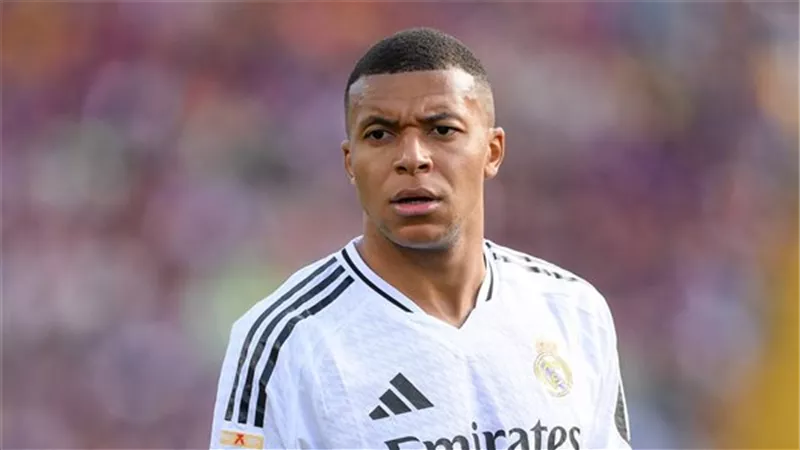 الكلاسيكو يشتعل.. مبابي في هجوم ريال مدريد المتوقع أمام برشلونة