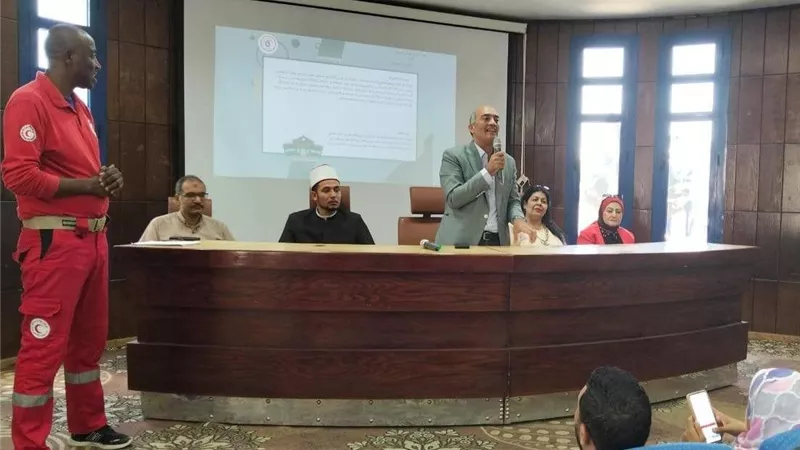 محافظ المنيا يشدد على أهمية مواجهة السلوكيات الطلابية السلبية 