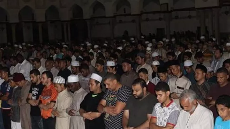 الفرق بين صلاة الخسوف والكسوف ووقتها وعدد ركعاتها وشروط صحتها