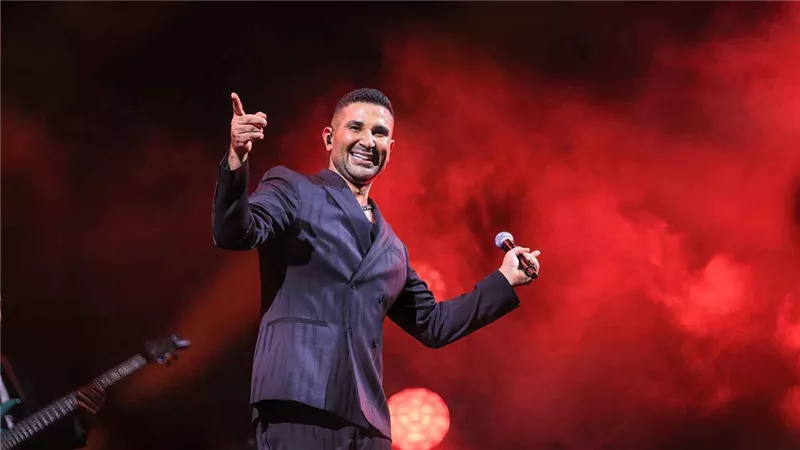 «مكانش سايق».. شقيق أحمد سعد يكشف كواليس حادث العين السخنة 