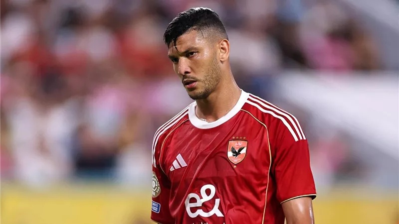 الأهلي يحسم موقفه من أشرف داري.. اتجاه لإنهاء التعاقد واللاعب يرفض الرحيل