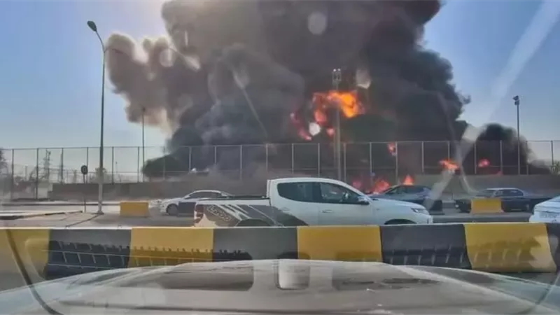 انفجار كبير بمستودع للنفط في البصرة وأنباء عن ضحايا