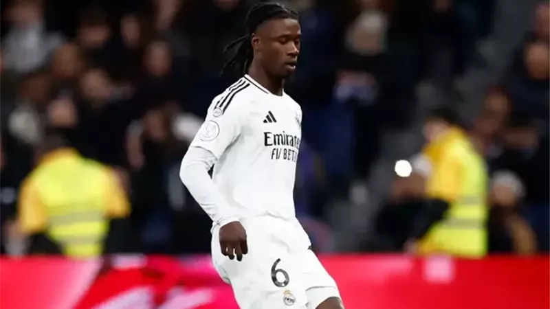 تشيلسي يجهز عرضا ضخمًا لضم كامافينجا.. وريال مدريد يرفض المال